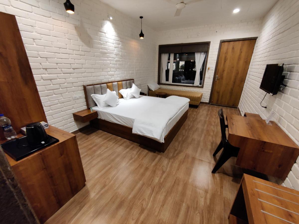 Abha Farms And Resort Udaipur Room photo